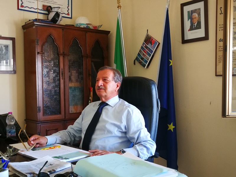 Strisce blu a Santa Marinella, Tidei: “Idea dell’ex sindaco, noi abbiamo ridotto gli stalli a pagamento”
